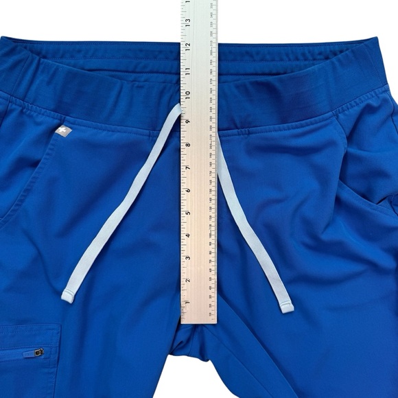 Figs Women's Blue Scrub Set - Picture 14 of 16